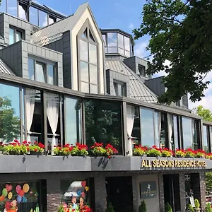 Seasons Design - Free Parking Hotel