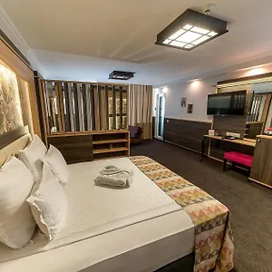 Zoo Hotel