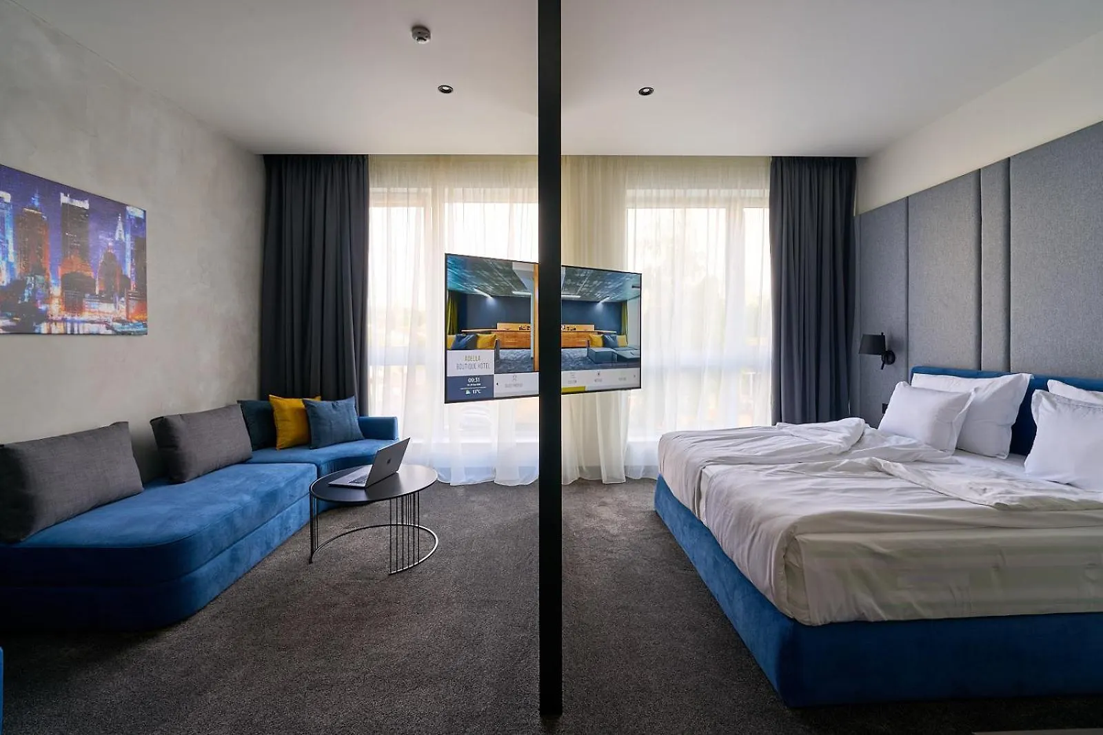 Adella Boutique Hotel - Free Secured Parking Sofya 4*,