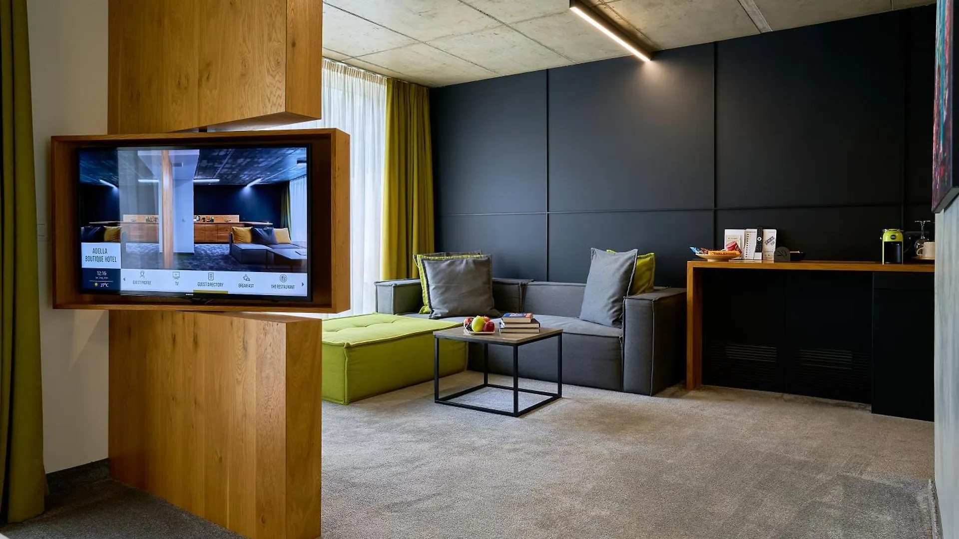 Adella Boutique Hotel - Free Secured Parking Sofya 4*,