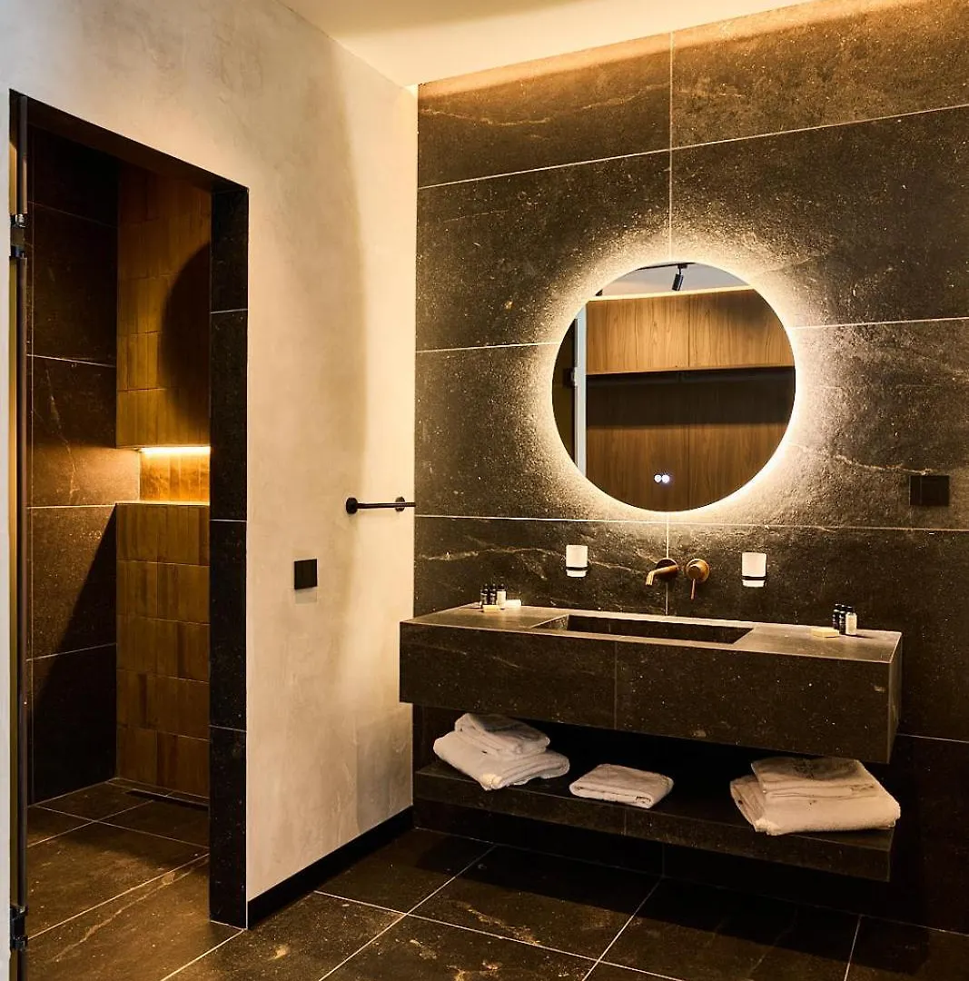Adella Boutique Hotel - Free Secured Parking 索菲亞 4*,